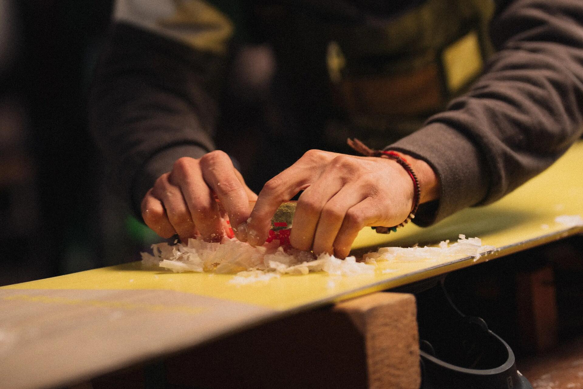Wie wachst du dein Snowboard?