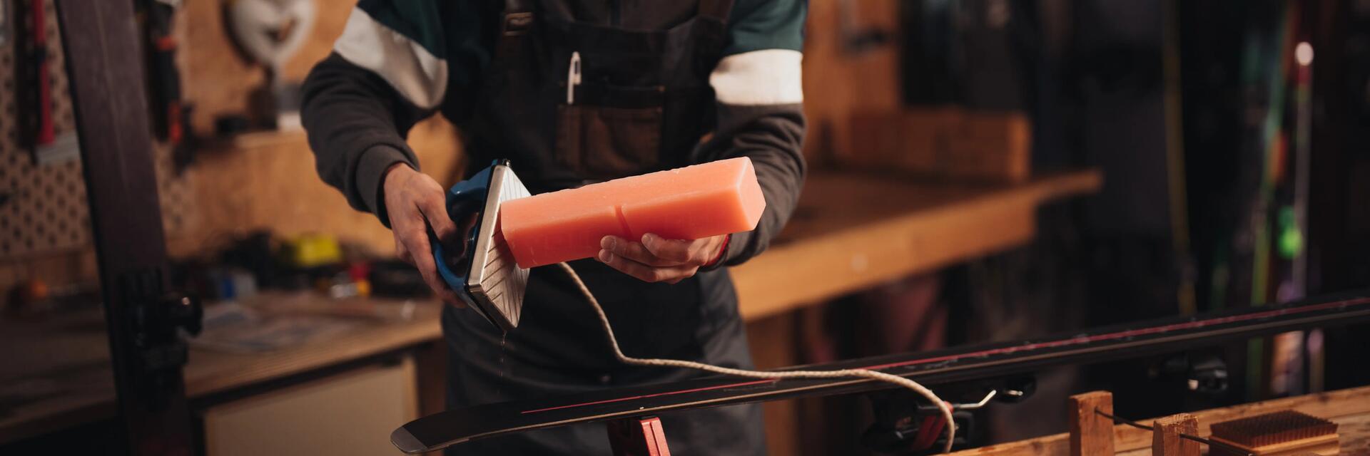 Faut-il farter des skis neufs ?