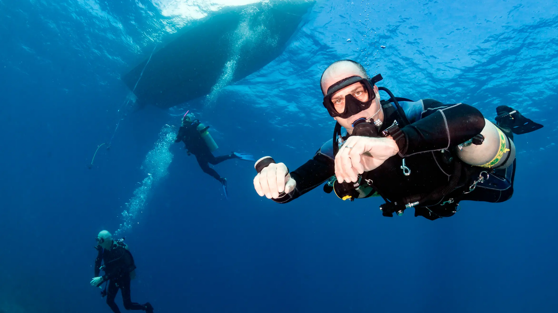 Nurek nurkujący w konfiguracji sidemount