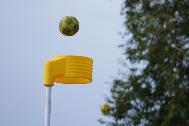 Korfball – koedukacyjny sport zespołowy. Poznaj zasady gry!