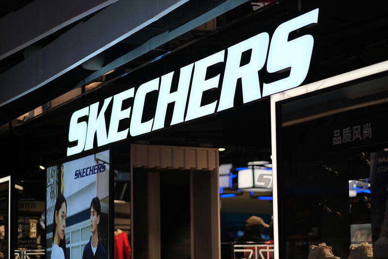 Marka butów Skechers – co to za firma? Świat obuwia Skechers