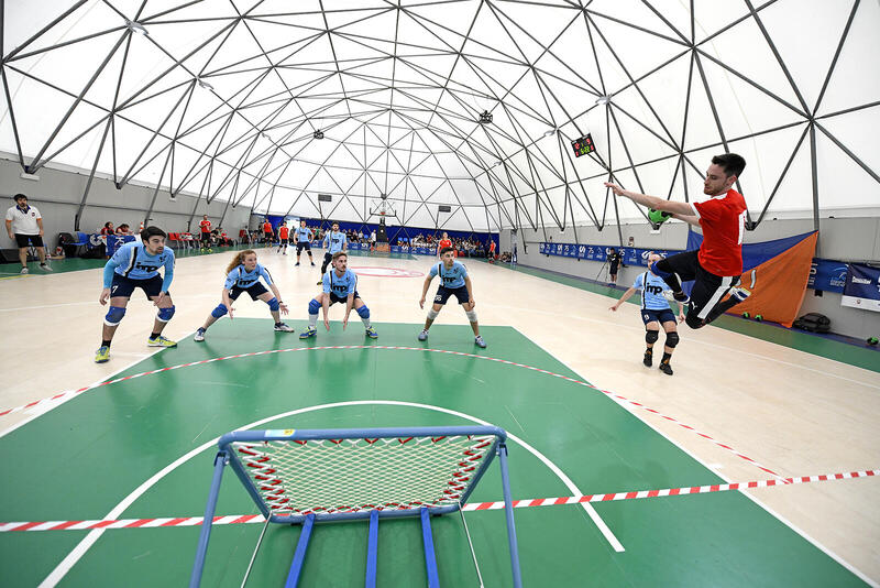 Tchoukball – bezkontaktowa gra błędów