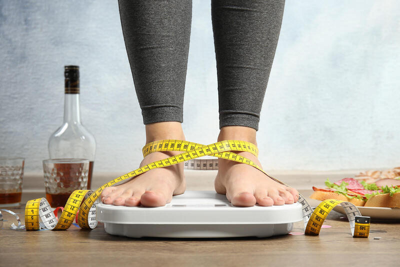 Alkohol a odchudzanie – jak picie alkoholu wpływa na dietę?