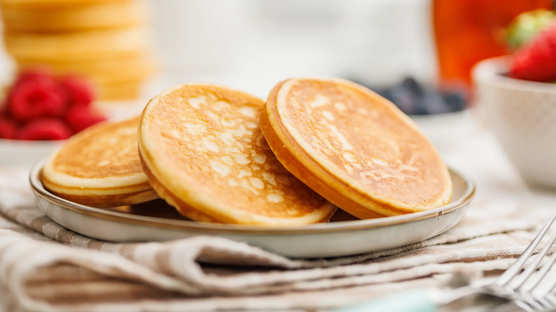 Pancakes bezglutenowe na talerzu