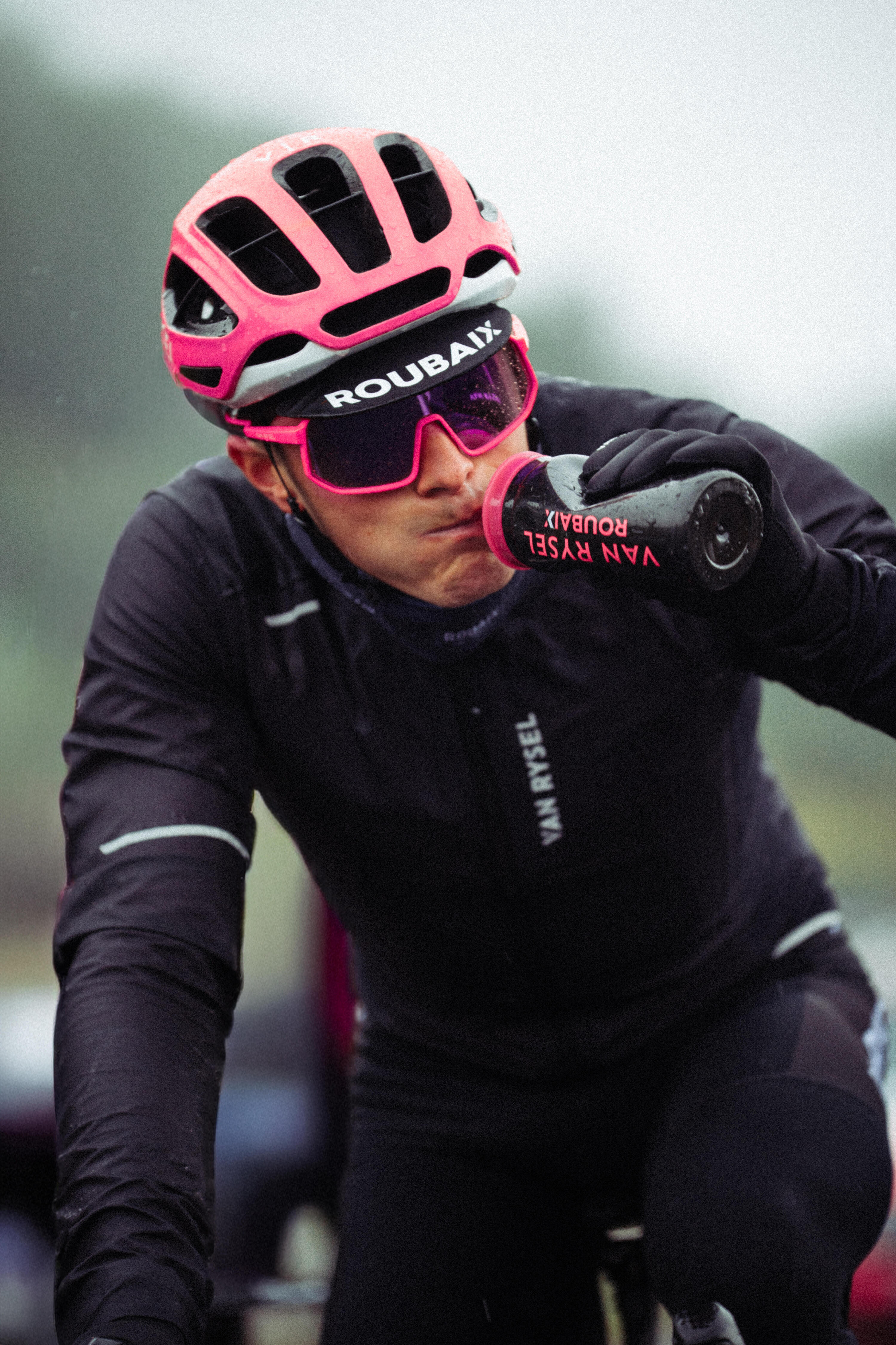 HELMET VAN RYSEL ROUBAIX