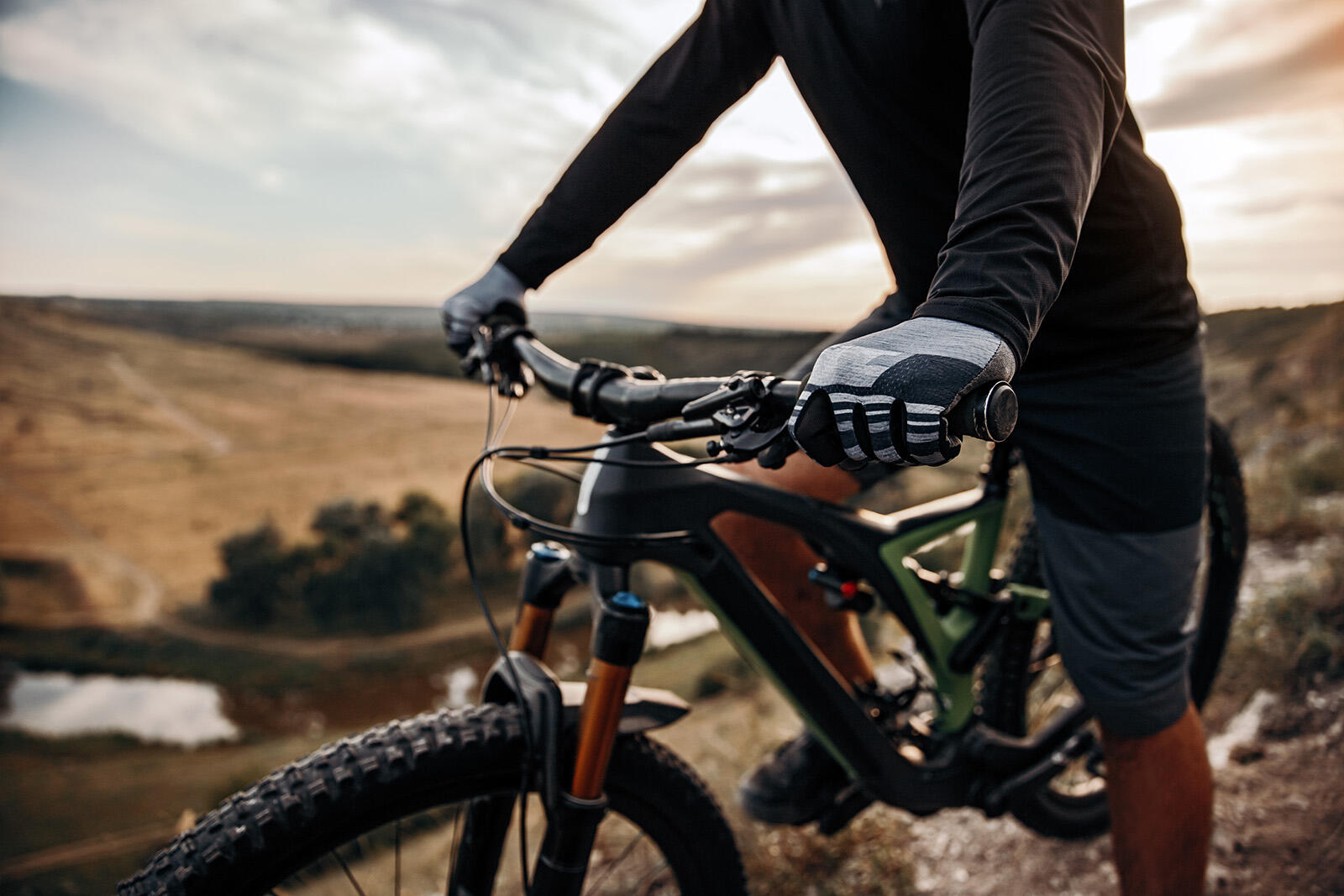 Osoba na rowerze mtb