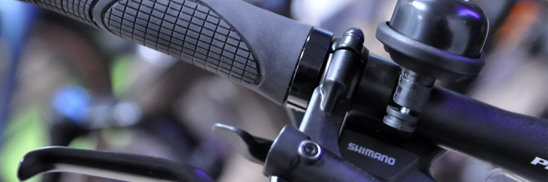 Dzwonek Shimano na kierownicy