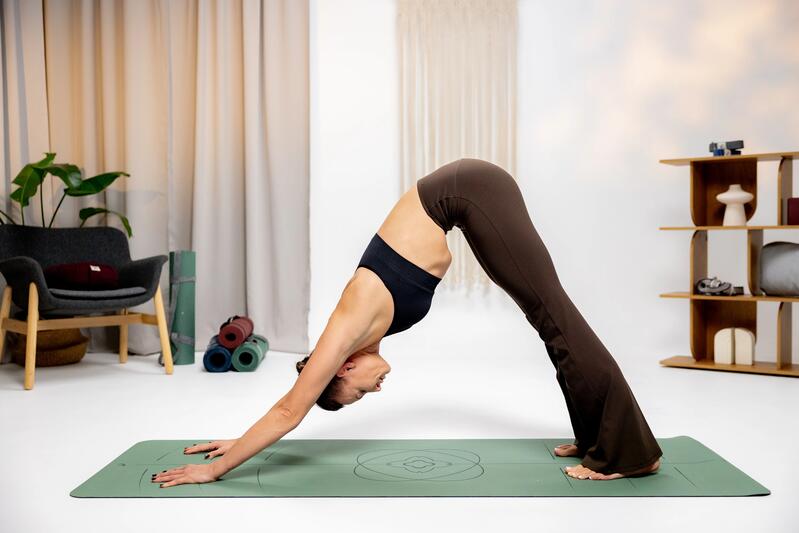 Powitanie Słońca (surya namaskar) – sekwencje jogi