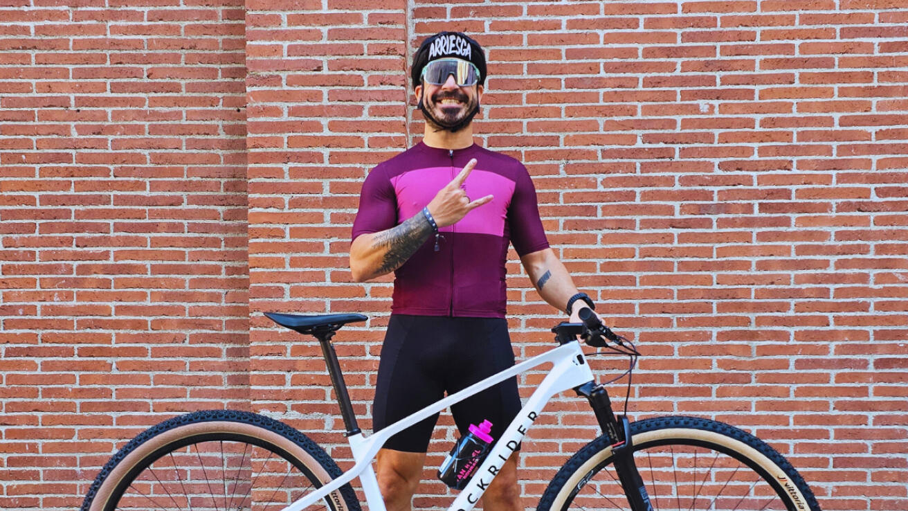 Valentí Sanjuan con bici Rockrider