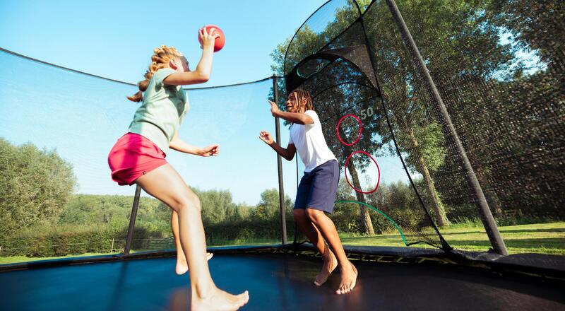 Gry i zabawy na trampolinie dla dzieci. Aktywna trampolina
