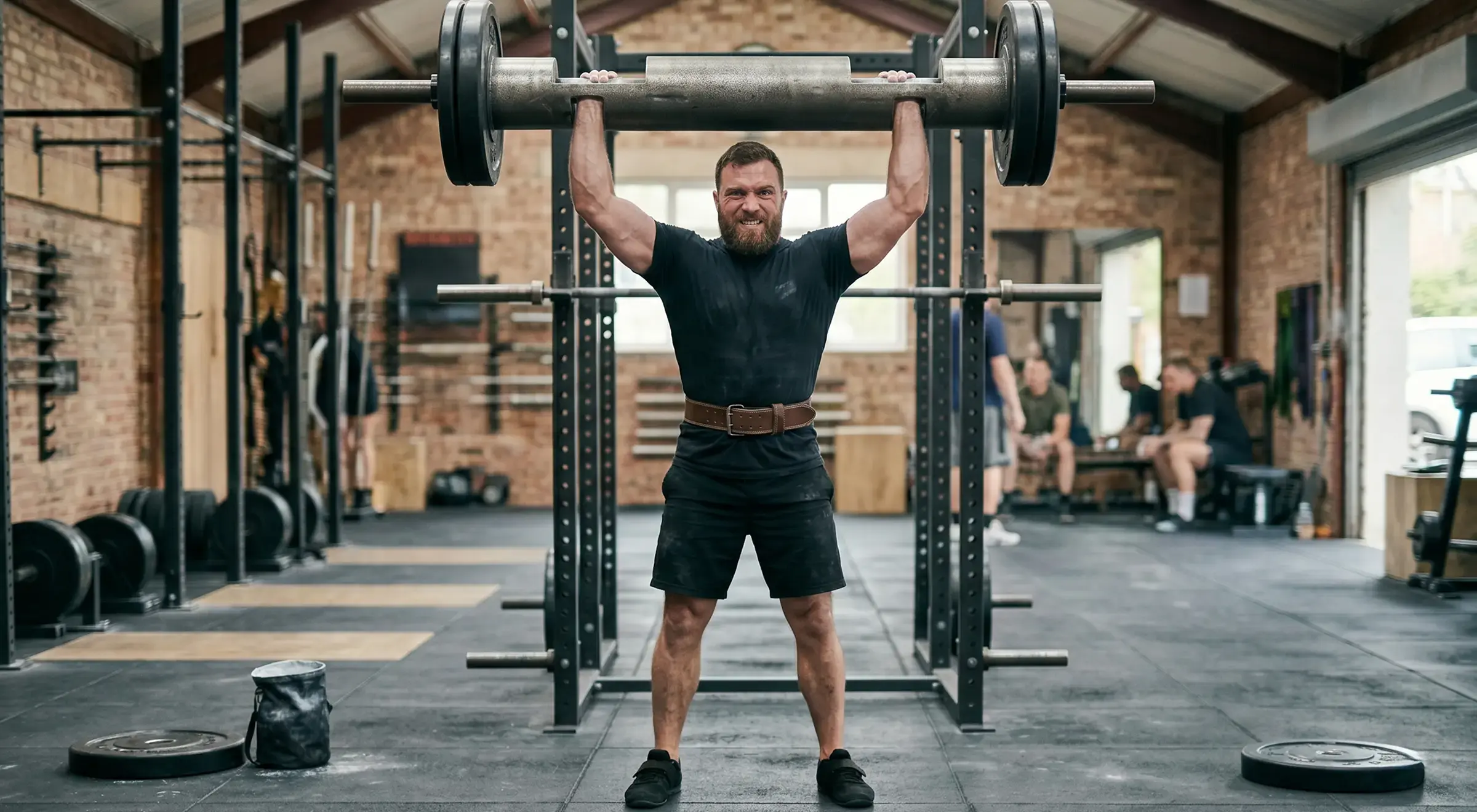 Wyciskanie belki – technika w strongmanie