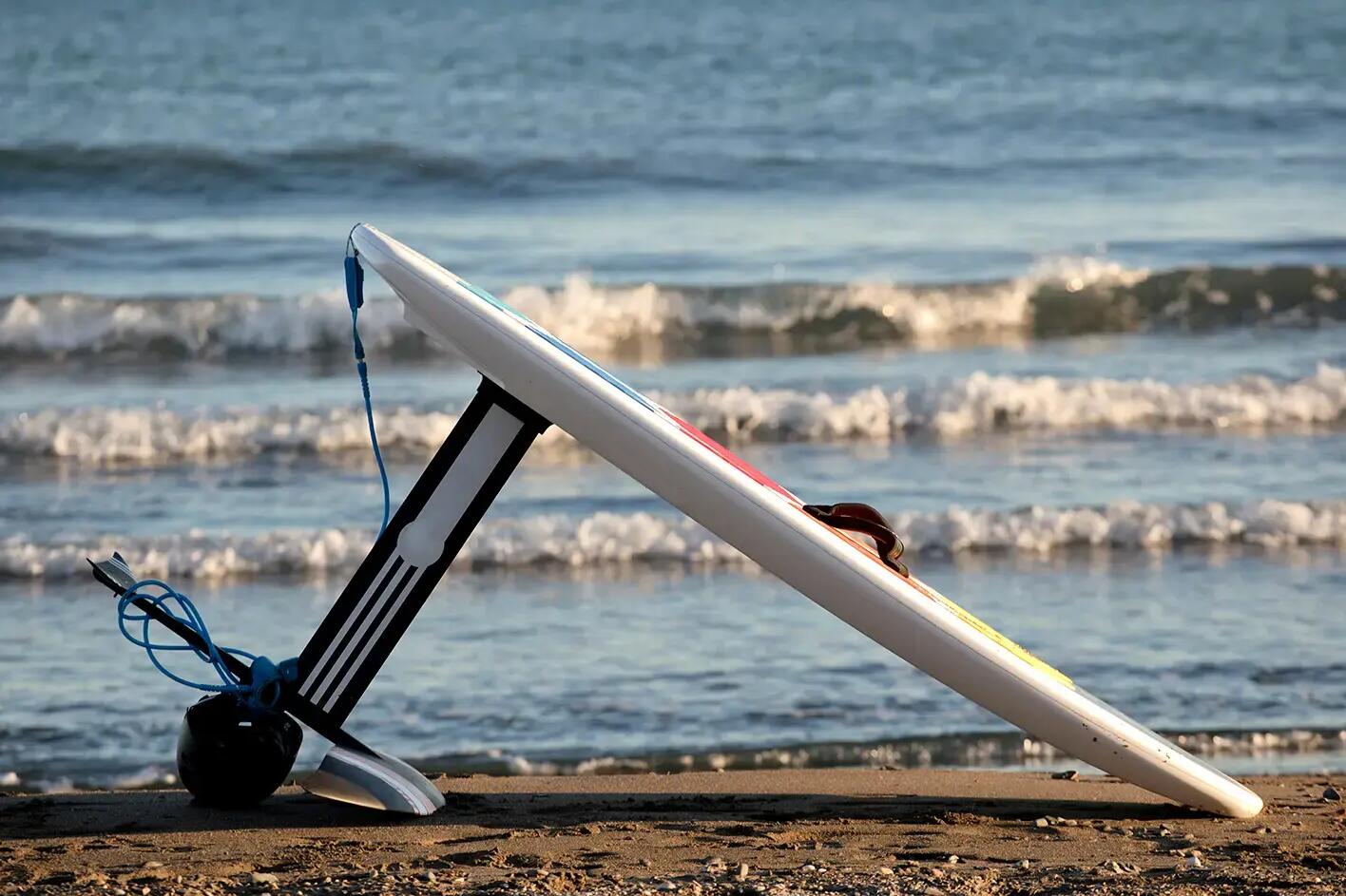 Hydrofoil na piasku