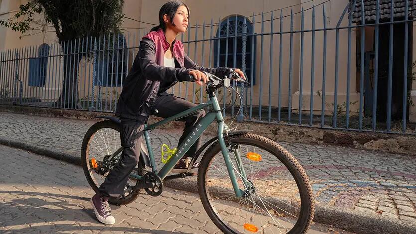Ahorrar tiempo y dinero yendo al trabajo en bici de forma segura,