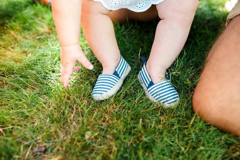 Jakie pierwsze buty dla dziecka? Buty do nauki chodzenia