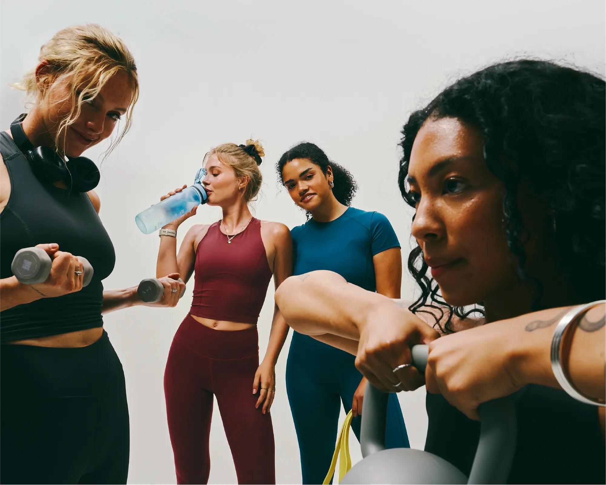 Coleções de roupa fitness de mulher