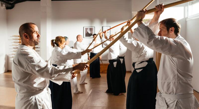 Czym jest kenjutsu? Japońska sztuka walki mieczem