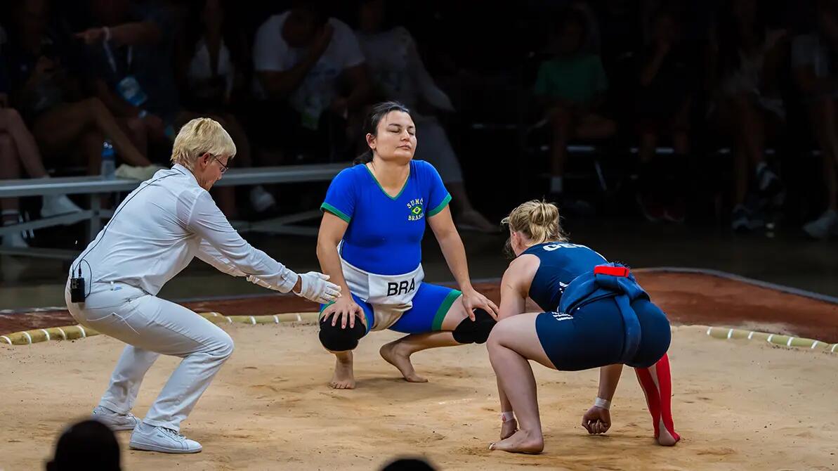Kobiety trenujące japońskie zapasy sumo
