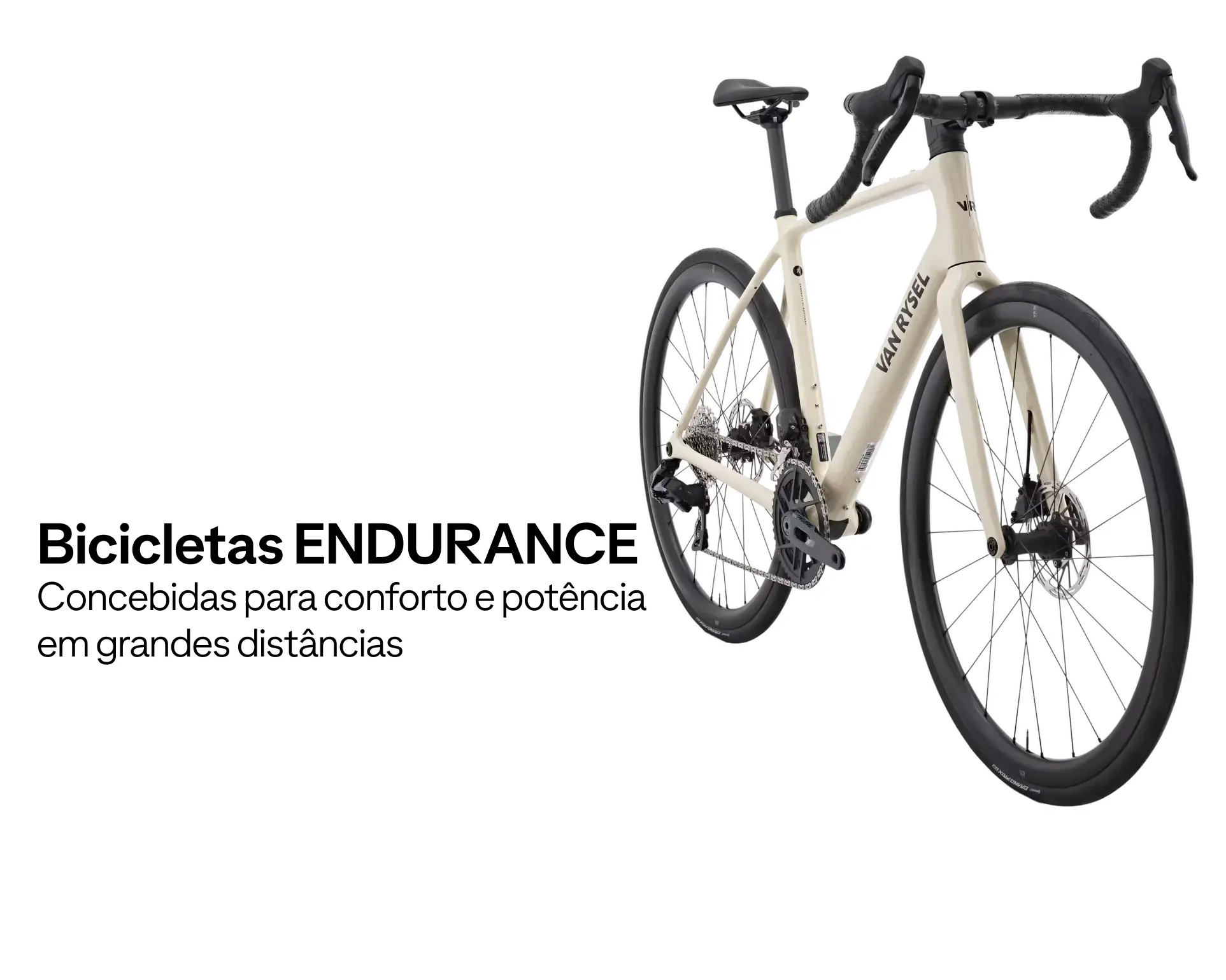 Bicicleta de gravel com bolsa de selim encostada a uma parede branca no exterior.