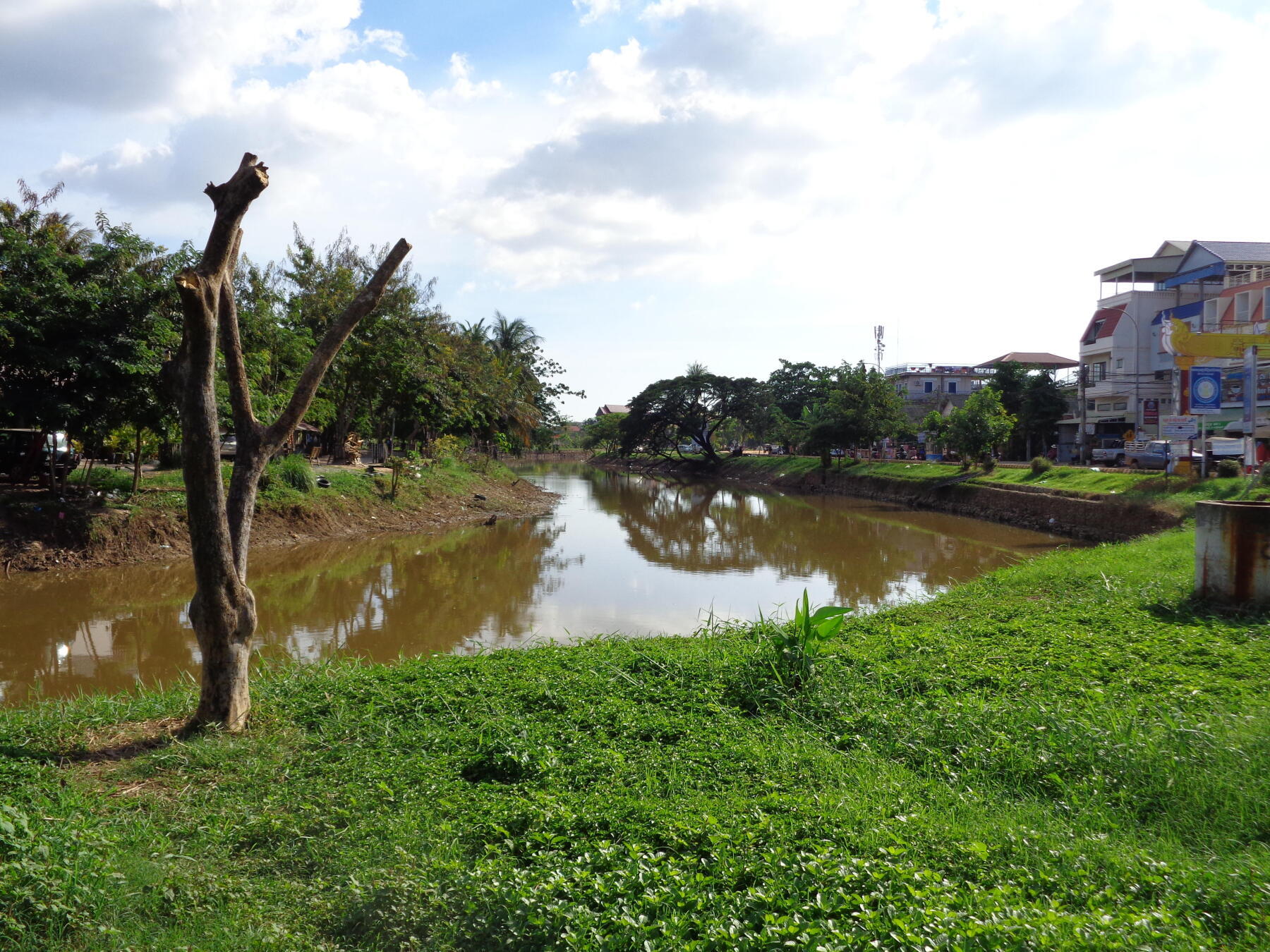 rivière siem reap cambodge