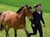 Photos d'aurélie et de son cheval à gauche et de Kabour et Agathe à droite