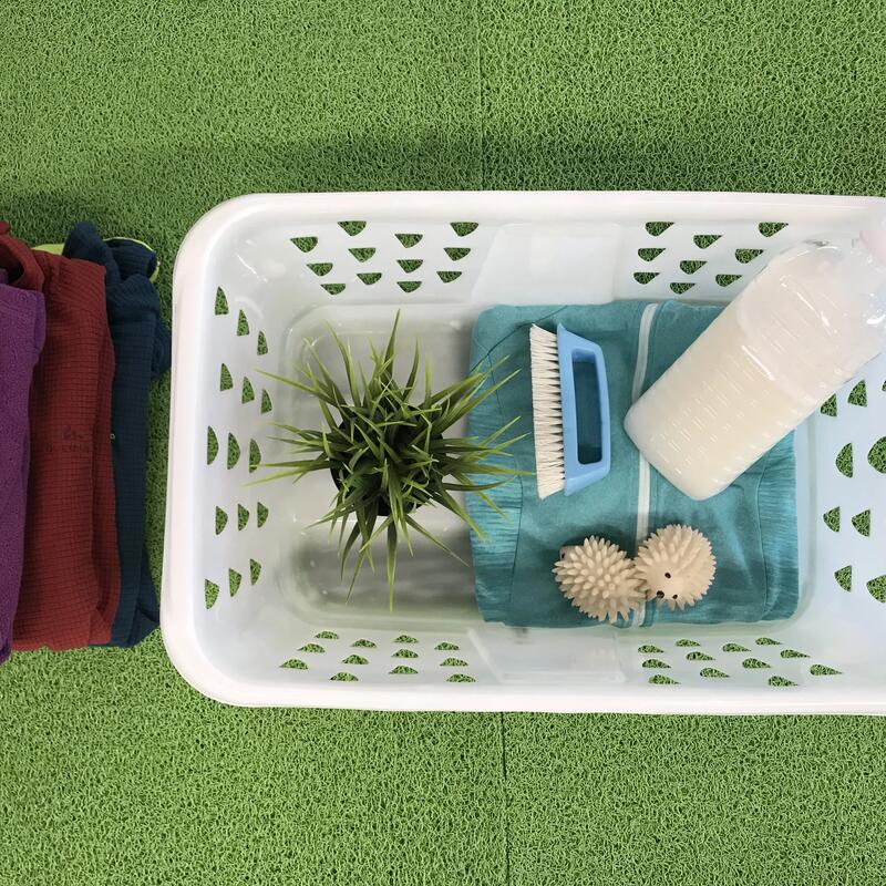 come evitare perdite-di-micro-plastiche-di-abbigliamento-sportivo-tecnico