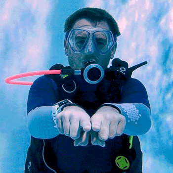 潛水時的溝通手勢