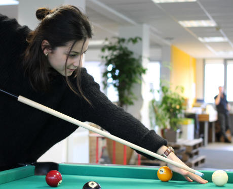 Billard au féminin en entreprise Billard au féminin en entreprise