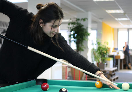 Billard au féminin en entreprise Billard au féminin en entreprise