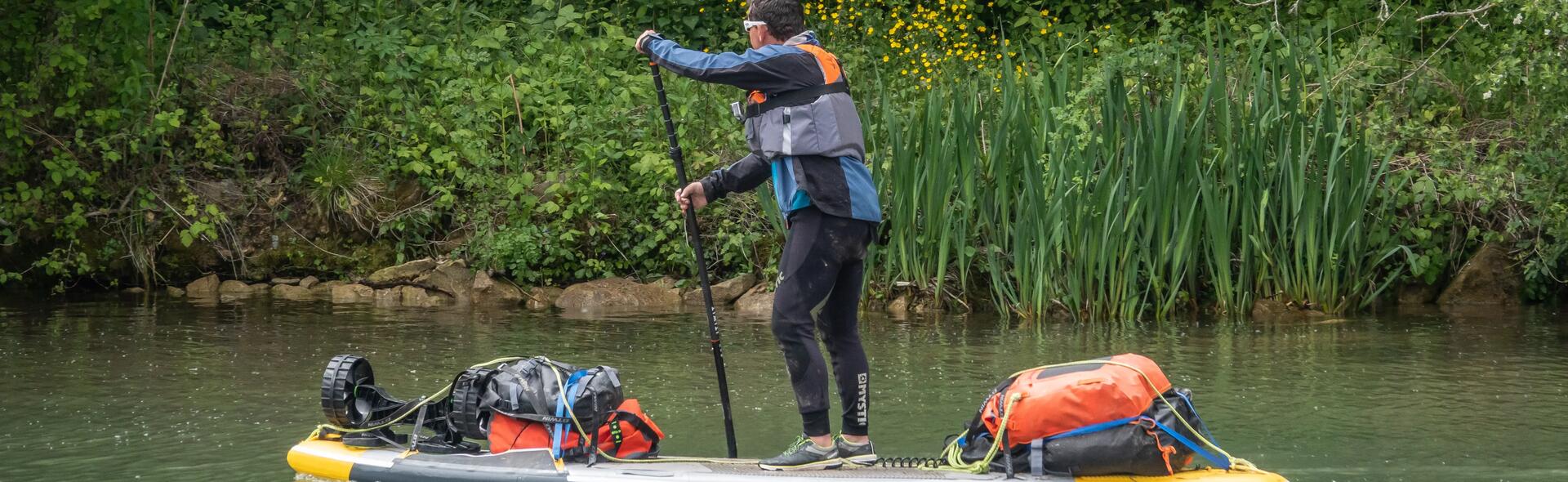 Travelling down the Seine  inflatable stand up paddle