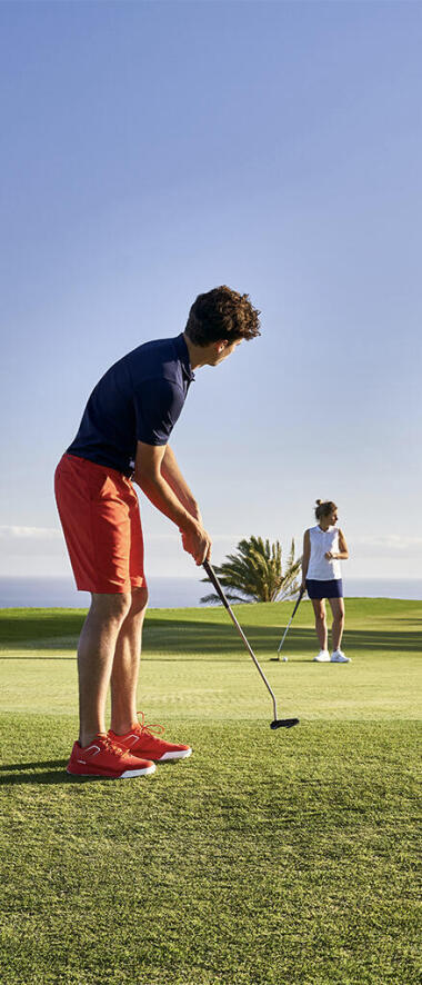 Disfraz mamífero Amasar Cómo elegir tu outfit de golf en verano?