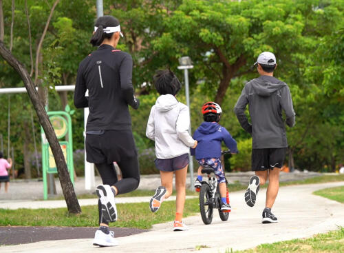 RUNNING | 8 TIPS FOR RUNNING AS A FAMILY AND ENJOY IT