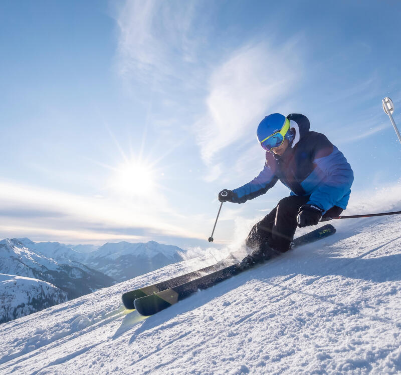 Discover downhill skiing