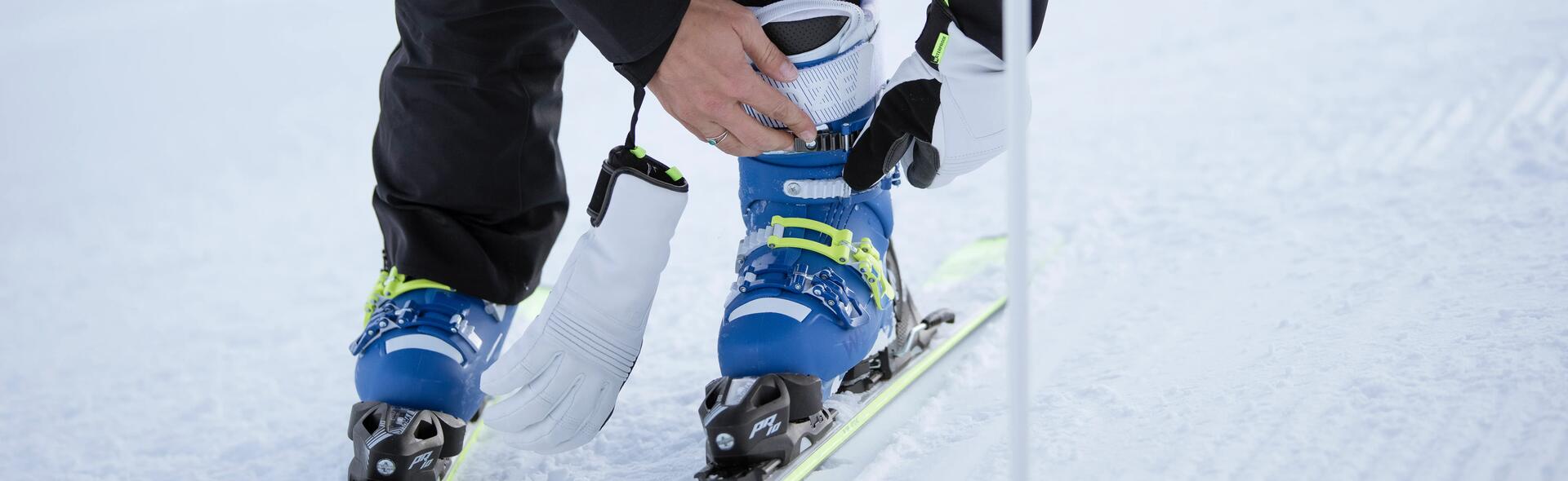 bien serrer les crochets des chaussures de ski - titre