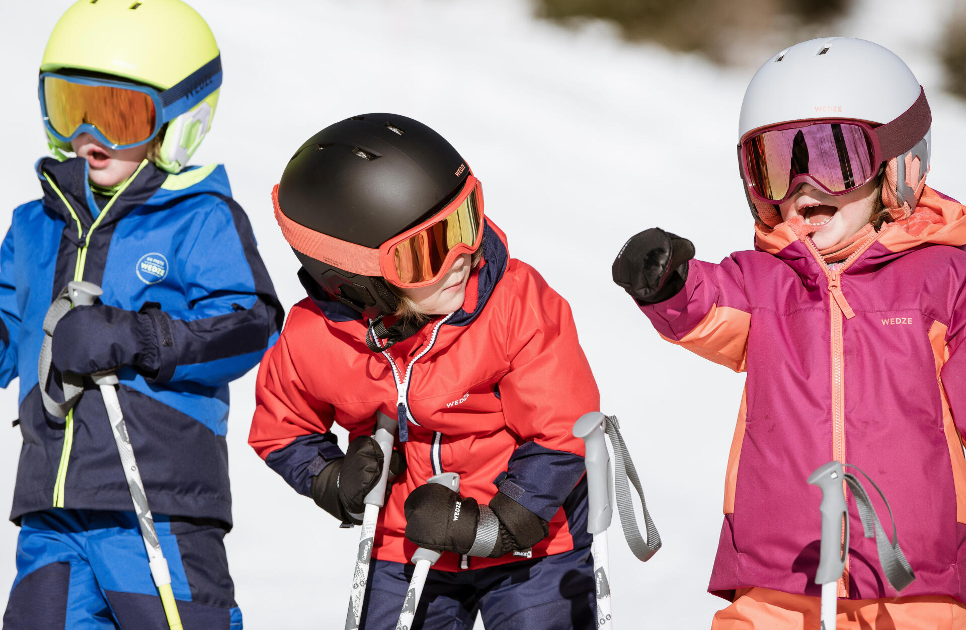 How to choose junior ski gloves or mittens.