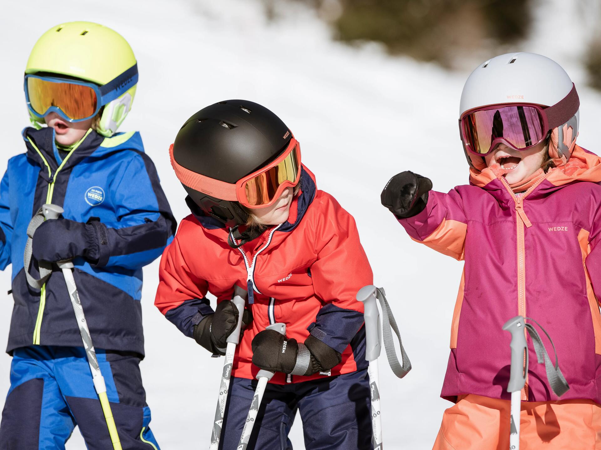 How to choose junior ski gloves or mittens.