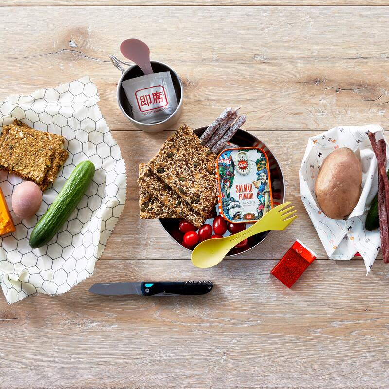 Femme_randonnEe_alimentation