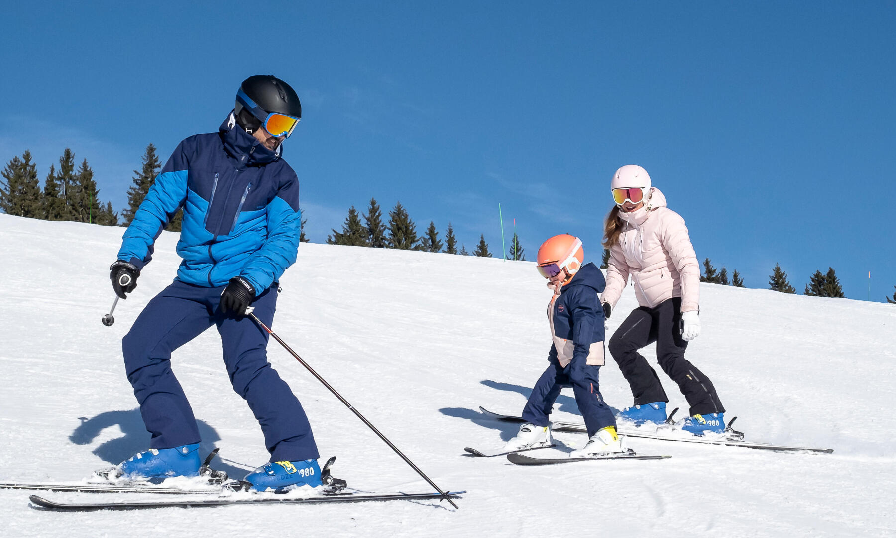 ajudar as crianças a descobrir o ski