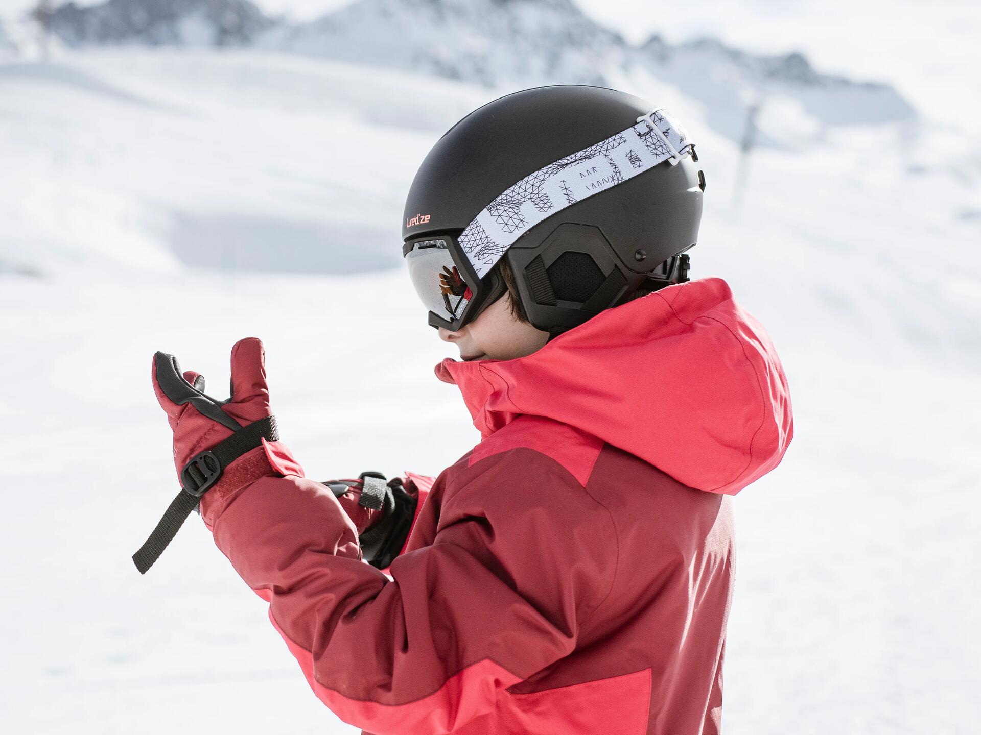 how to dress children properly for skiing 