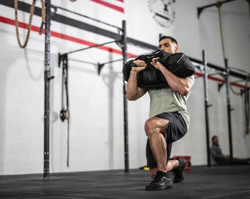 treino com saco de pesos