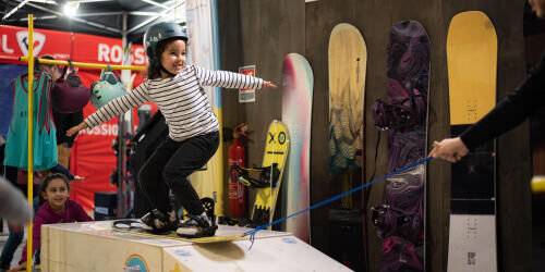 Les premiers pas sur un snowboard enfant: "Come On Board"