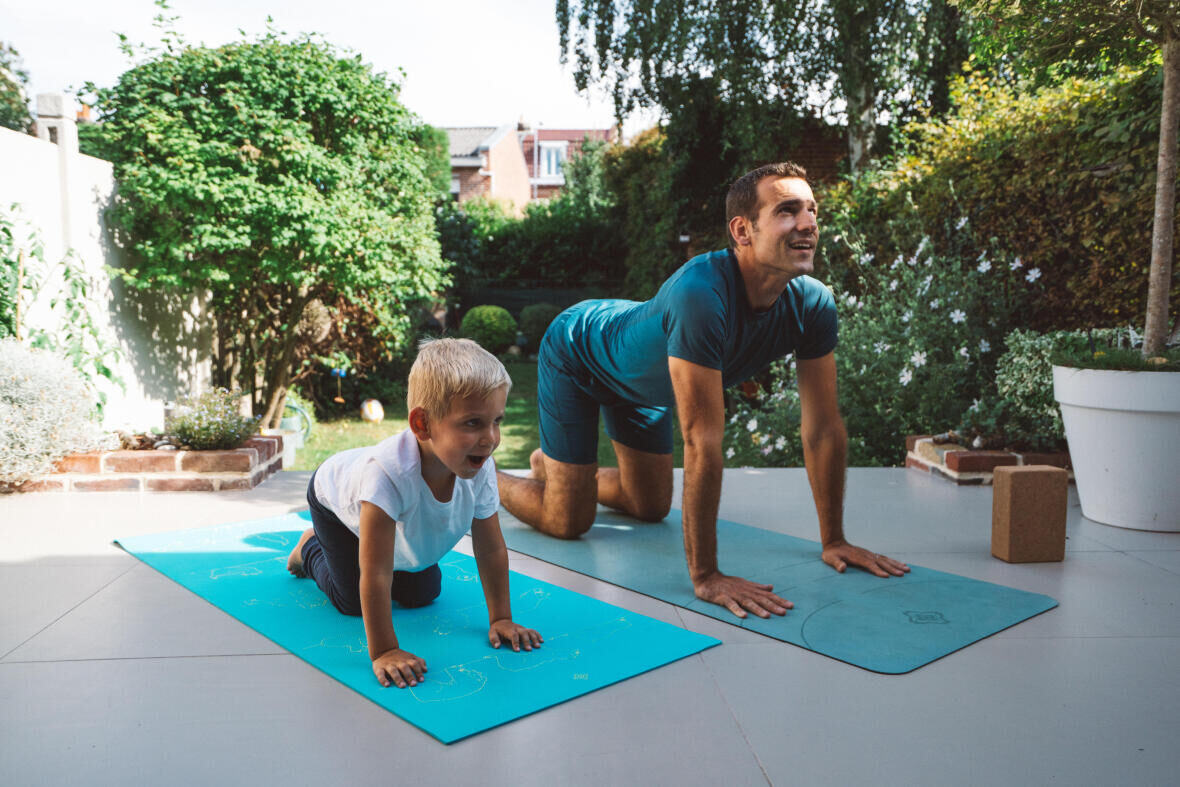8 postures de yoga enfant facile à faire à la maison