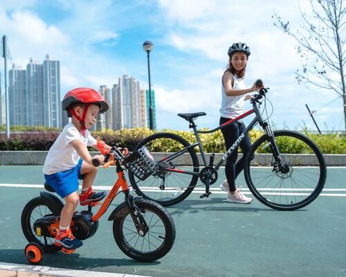 FAMILY BIKING