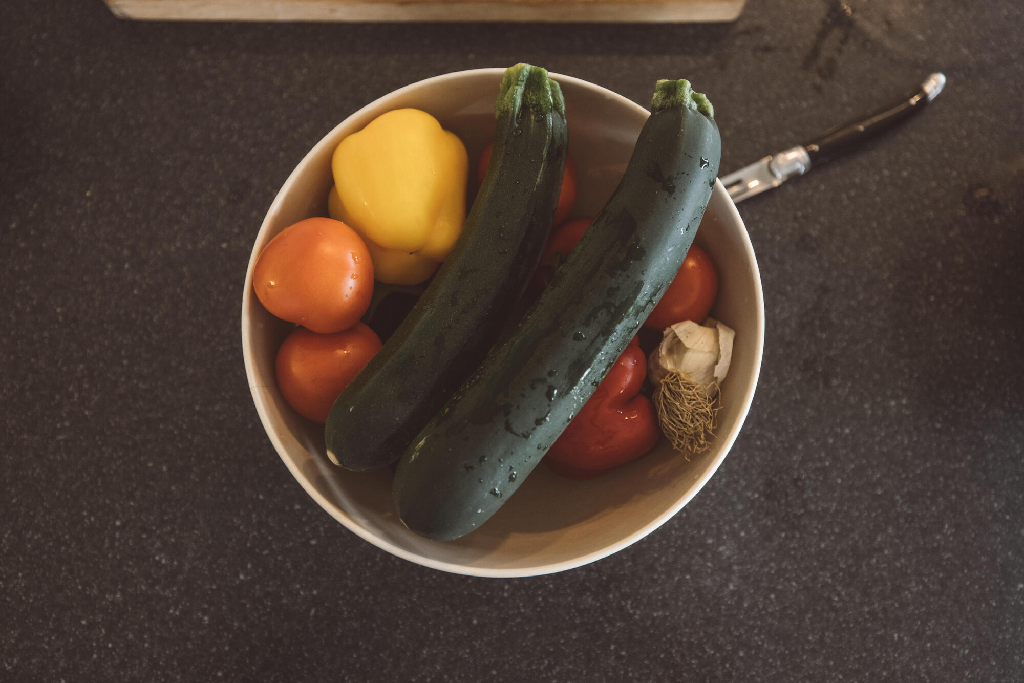 assiette légumes crus