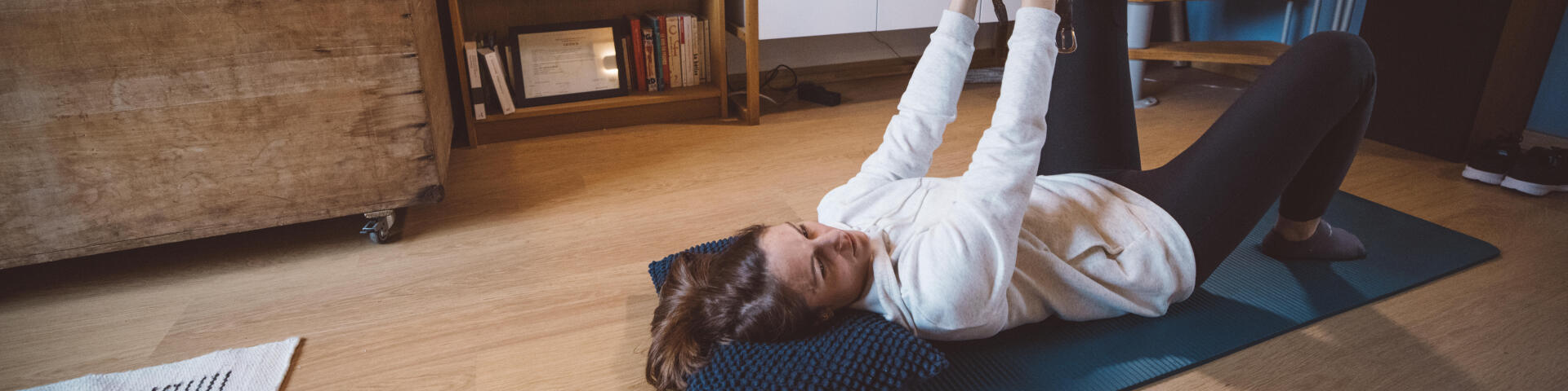 7 Effective Everyday Stretches (Safe for Post-Vaccine Recovery)