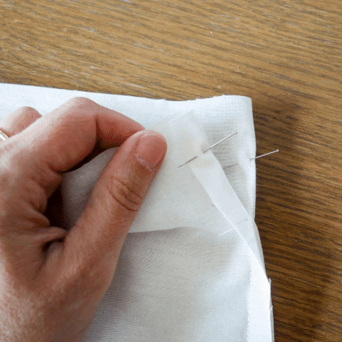 EASY POUCH TUTO:RECYCLE YOUR USED T-SHIRT