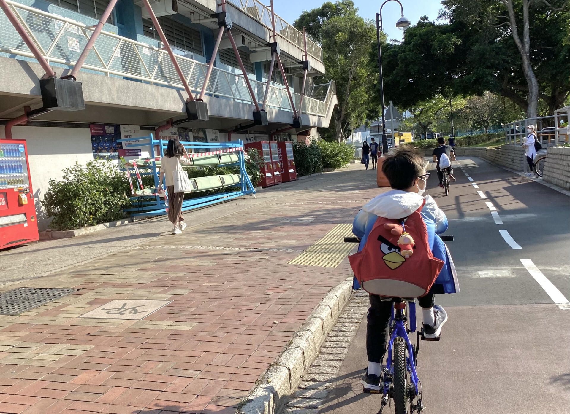 Towards Sha Tin following the cycling paths from twin bridge