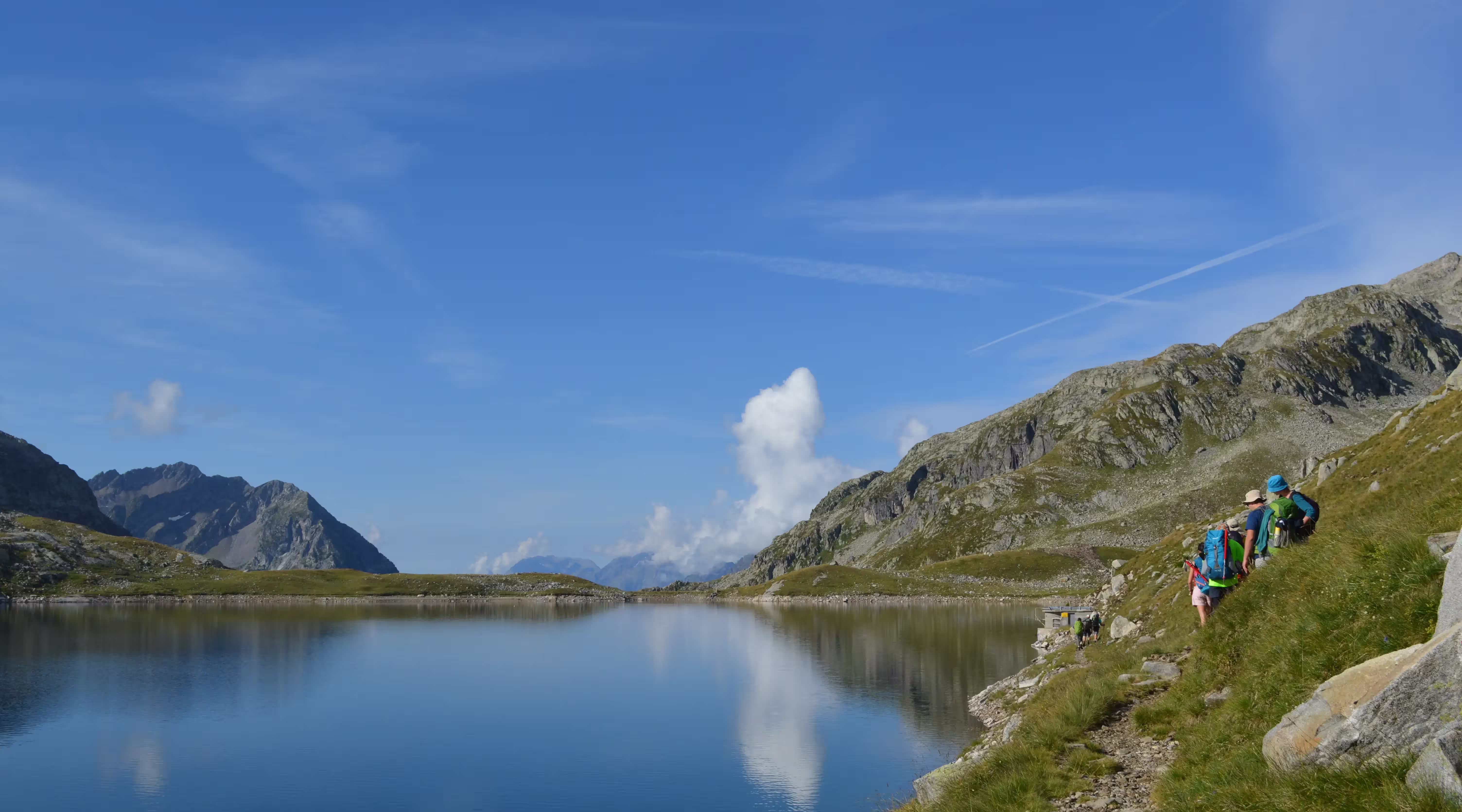 Lac en montagne dans le massif de Belledonne © Lac en montagne dans le massif de Belledonne