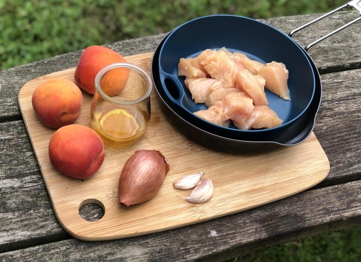 Chicken with apricots