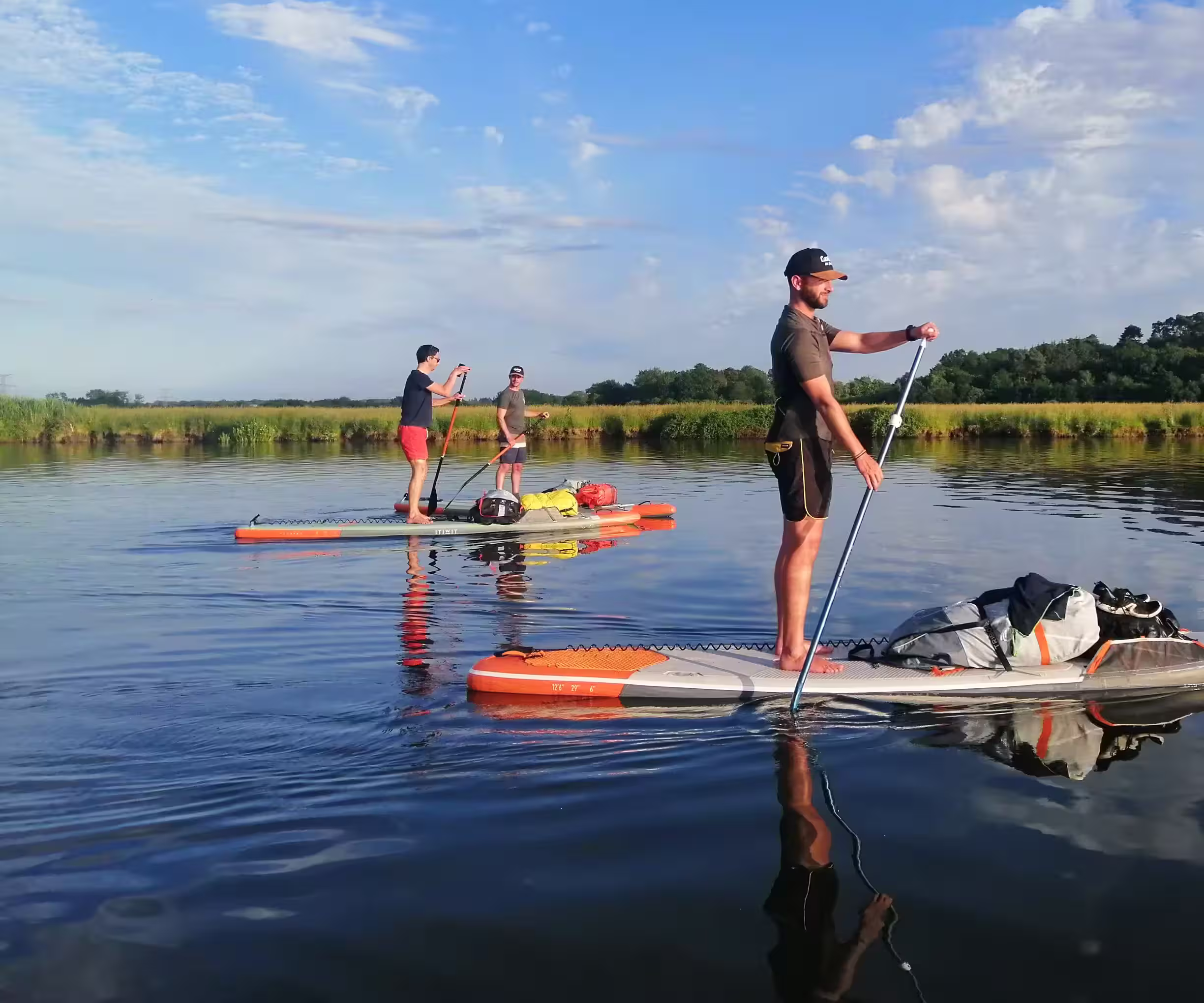 Photo de Guillaume et ses amis en paddle © Photo de Guillaume et ses amis en paddle