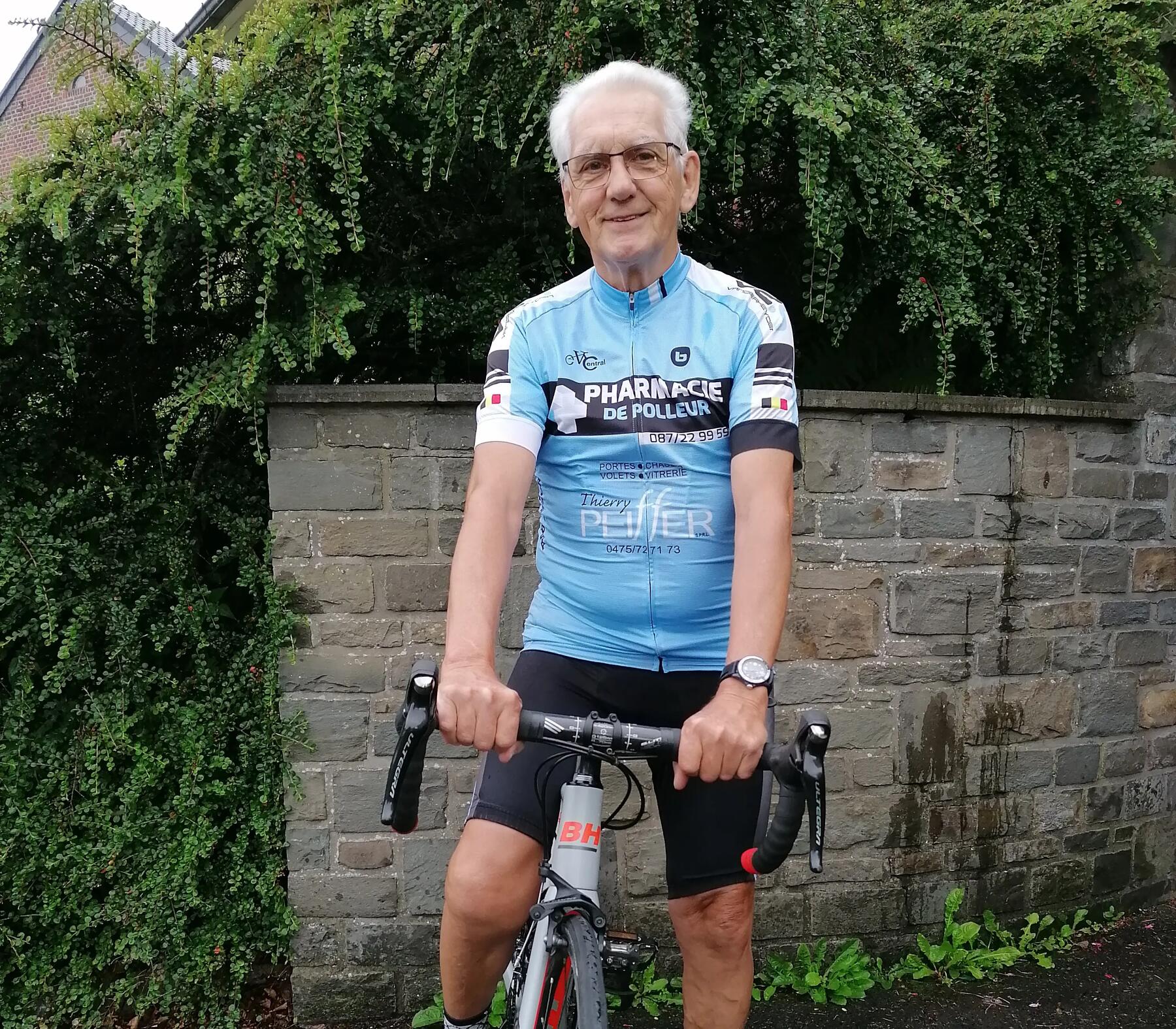 André, 77 ans, est tous les jours sur son vélo: "Je suis addict"